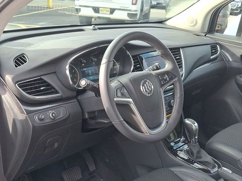 Certified 2022 Buick Encore Preferred w/ Safety Package image 10