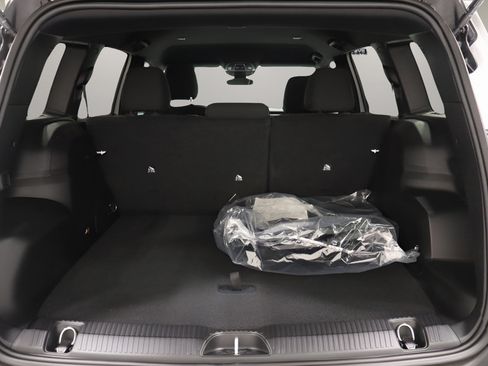 New 2026 Jeep Cherokee Laredo AWD/4WD image 19