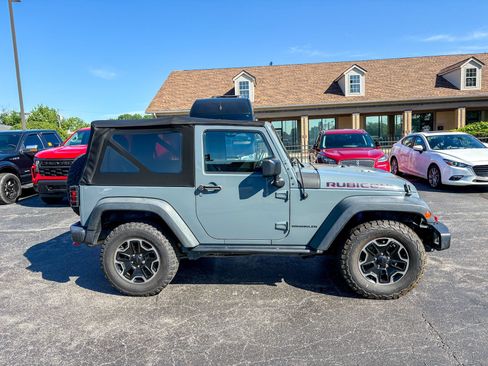 Used 2014 Jeep Wrangler Rubicon AWD/4WD image 9
