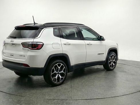 Used 2025 Jeep Compass Limited AWD/4WD image 9