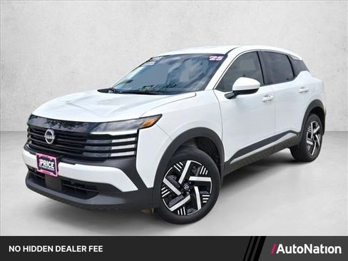 Used 2025 Nissan Kicks SV FWD image 1