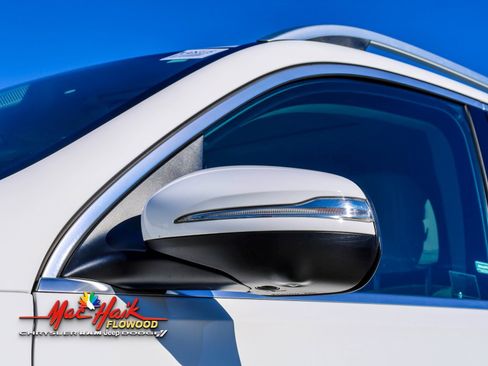 Used 2020 Mercedes-Benz GLE 350 GLE 350 w/ Premium Package image 3