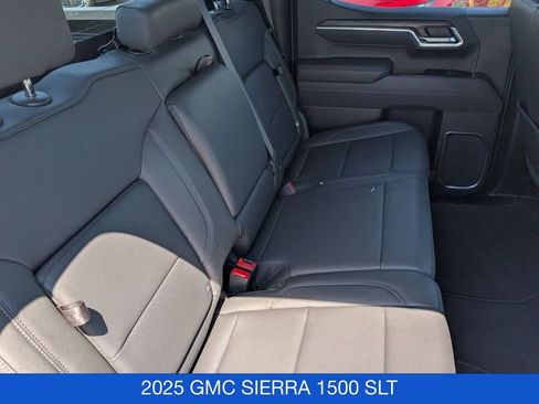 Used 2025 GMC Sierra 1500 SLT AWD/4WD image 30