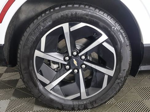 Used 2024 Chevrolet Equinox EV LT image 20