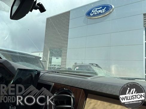 Used 2011 Ford F250 Lariat w/ Lariat Interior Pkg AWD/4WD image 11