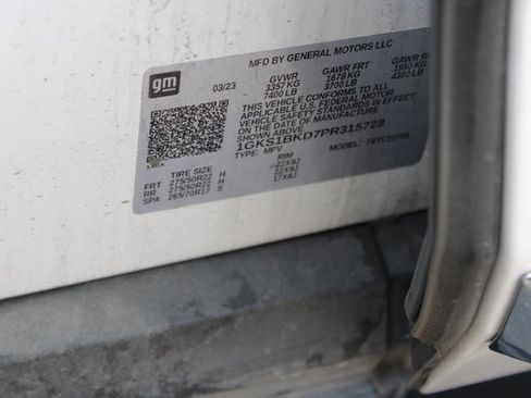 Used 2023 GMC Yukon SLT w/ SLT Premium Package image 31