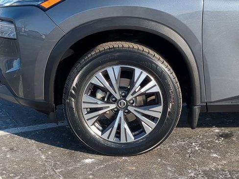 Used 2021 Nissan Rogue SV image 7