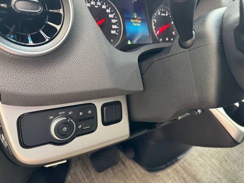 Used 2022 Mercedes-Benz Sprinter 2500 image 37