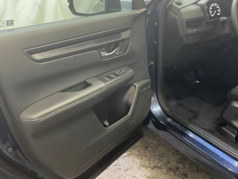 Used 2025 Honda CR-V LX image 25