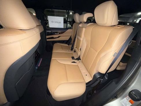 New 2026 Lexus LX 700h Luxury image 13