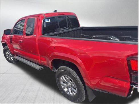 Used 2019 Toyota Tacoma SR5 image 5