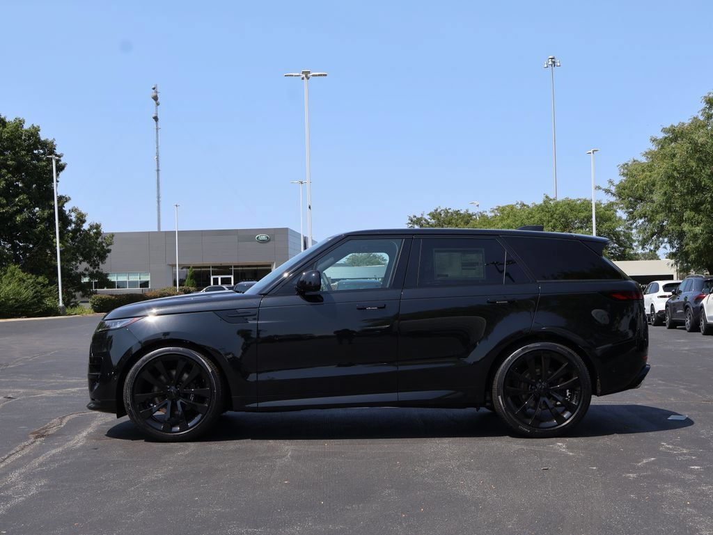New 2026 Land Rover Range Rover Sport Dynamic SE AWD/4WD image 4