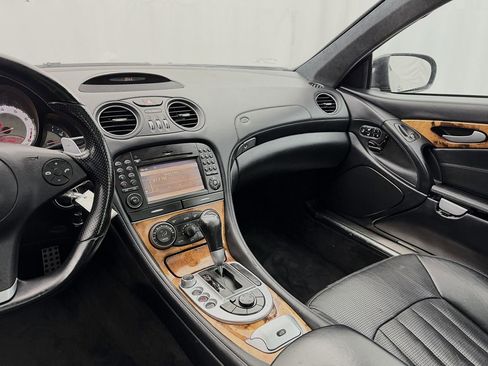 Used 2011 Mercedes-Benz SL 63 AMG image 17
