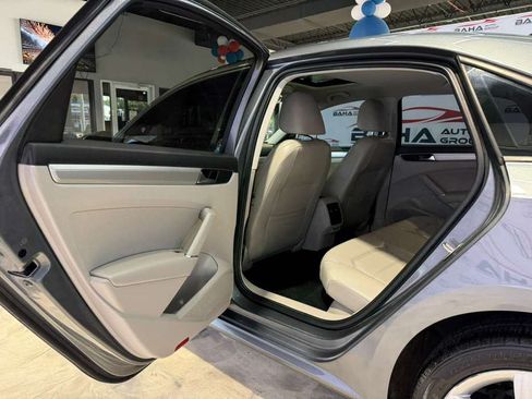 Used 2019 Volkswagen Passat 2.0T Wolfsburg FWD image 32