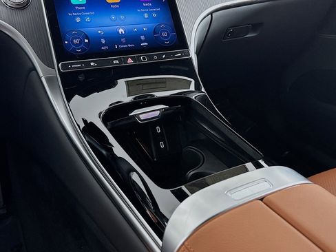 New 2026 Mercedes-Benz GLC 300 image 5