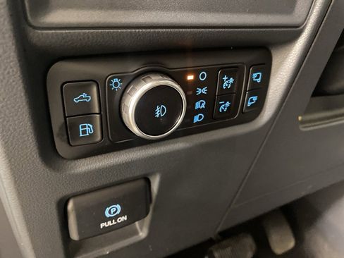 Used 2025 Ford F150 XLT w/ Equipment Group 302A MID image 19