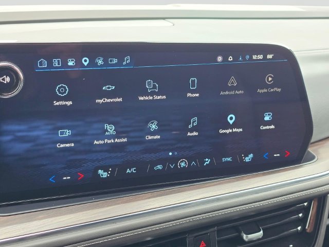 Used 2025 Chevrolet Suburban Z71 AWD/4WD image 29