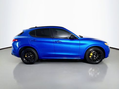 Used 2021 Alfa Romeo Stelvio Ti w/ Nero Edizione image 11