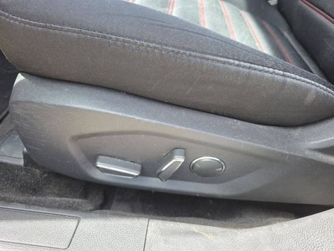 Used 2015 Ford Fusion SE w/ Equipment Group 201A FWD image 18