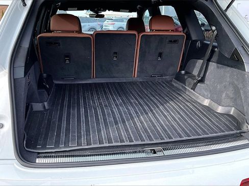 Used 2025 Audi Q7 3.0T Premium image 33