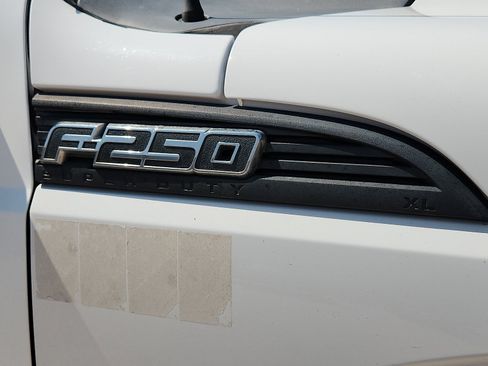 Used 2013 Ford F250 XL RWD image 8