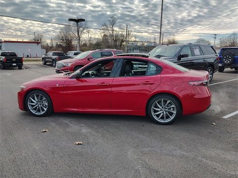 Used 2024 Alfa Romeo Giulia Ti w/ Active Assist Plus Package image 10