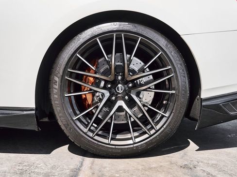 Used 2021 Nissan GT-R Premium image 26