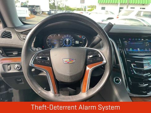 Used 2019 Cadillac Escalade ESV Premium Luxury RWD image 15