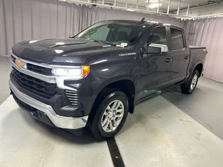 Used 2022 Chevrolet Silverado 1500 LT w/ Convenience Package II AWD/4WD video 3