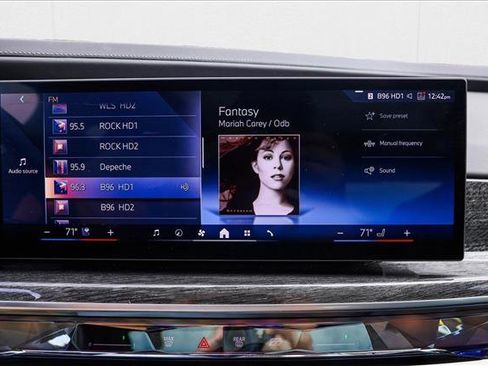 Certified 2024 BMW i7 eDrive50 image 17