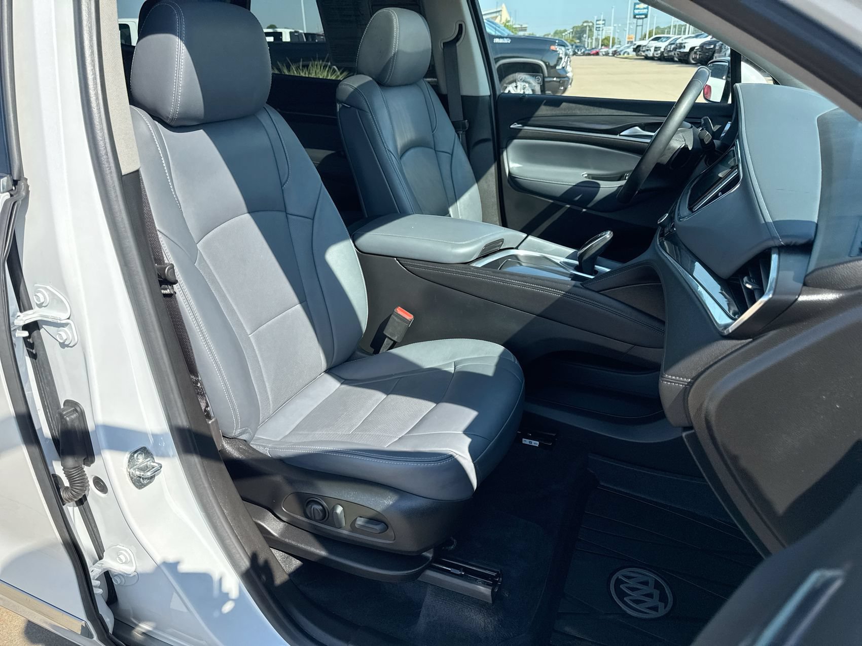 Used 2021 Buick Enclave Essence w/ Sound and Sites Package FWD image 25