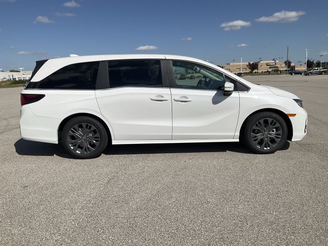 New 2027 Honda Odyssey Touring image 13
