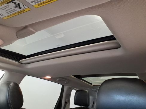 Used 2019 INFINITI QX60 Luxe w/ Sensory Package AWD/4WD image 24