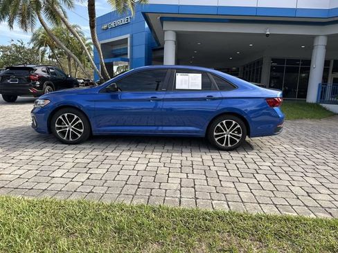 Used 2024 Volkswagen Jetta Sport FWD image 32