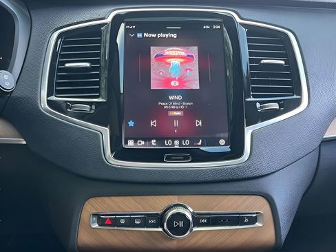 Used 2024 Volvo XC90 B5 Plus image 14