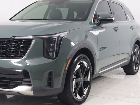 Used 2025 Kia Sorento EX image 60