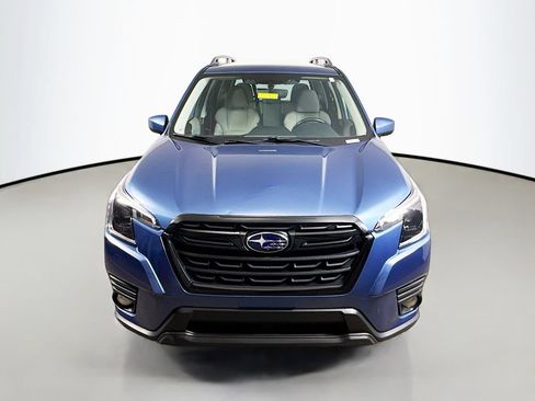 Used 2023 Subaru Forester Premium AWD/4WD image 2