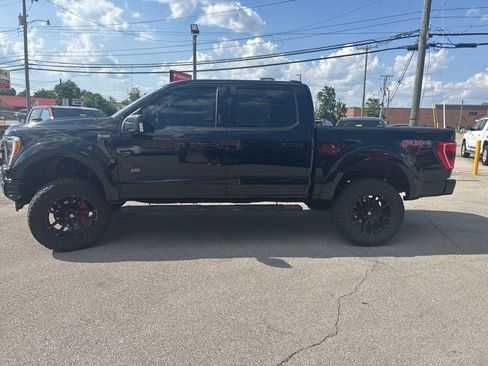Used 2021 Ford F150 XLT w/ Equipment Group 302A High AWD/4WD image 4