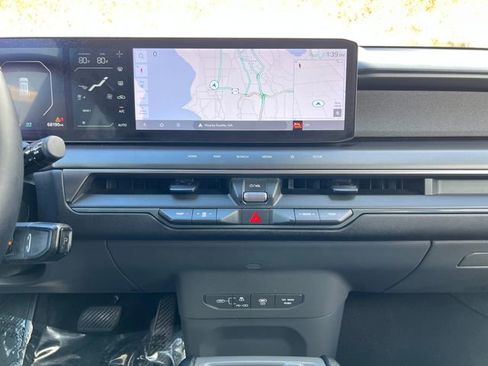 Used 2024 Kia EV9 Wind image 24