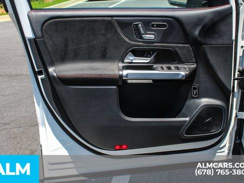 Used 2024 Mercedes-Benz GLB 250 image 36