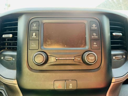 Used 2019 RAM 3500 Tradesman RWD image 15