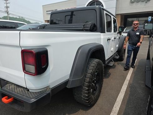 Used 2021 Jeep Gladiator Mojave w/ Trailer Tow Package AWD/4WD image 4