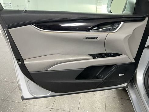 Certified 2017 Cadillac XTS Luxury image 21