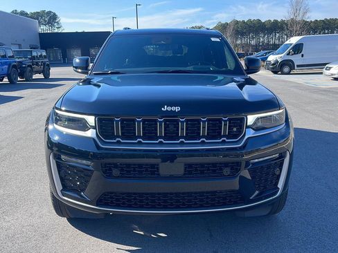 New 2026 Jeep Grand Cherokee L Summit w/ Advanced Protech Group IV AWD/4WD image 2