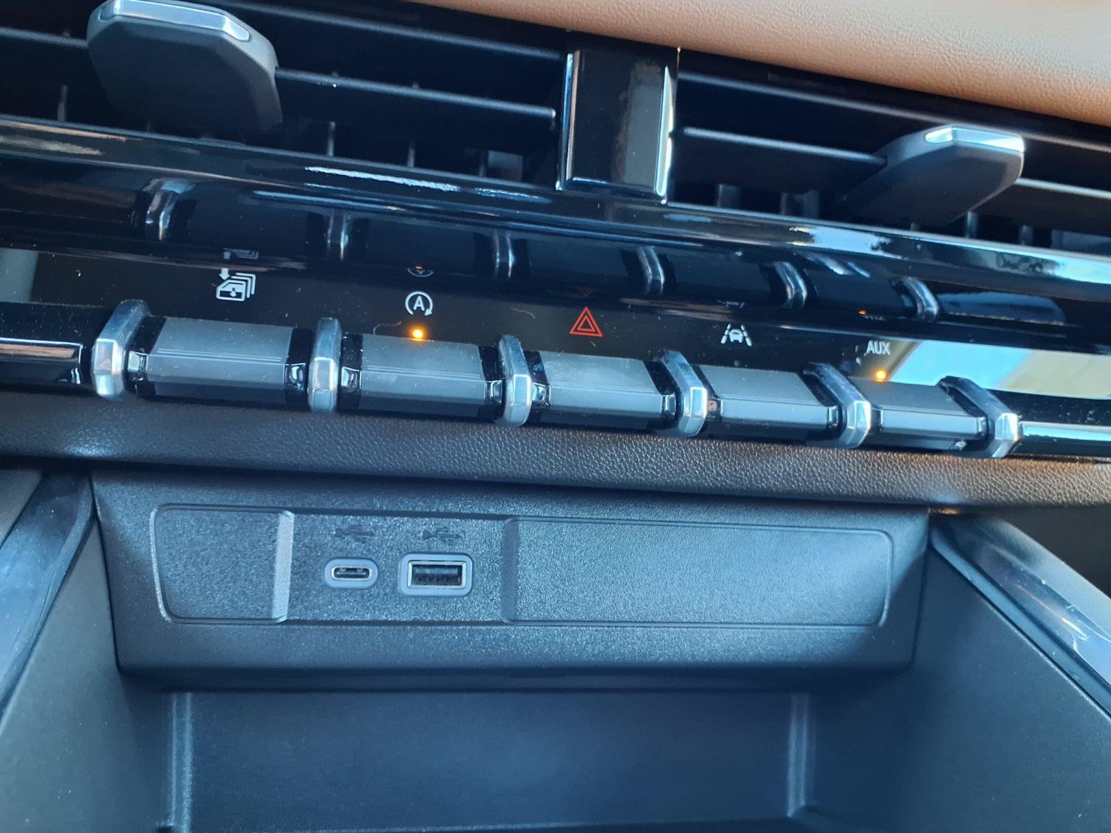 New 2026 GMC Canyon AT4 AWD/4WD image 5