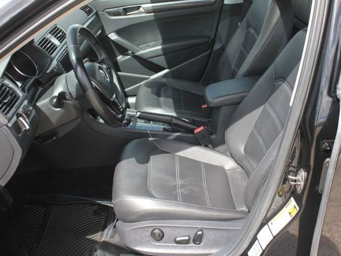 Used 2016 Volkswagen Passat 1.8T SE image 31