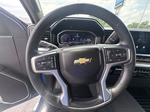 Used 2023 Chevrolet Silverado 1500 LT w/ Z71 Off-Road Package AWD/4WD image 20