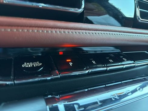 Used 2025 Lincoln Aviator Reserve w/ Equipment Group 201A image 20