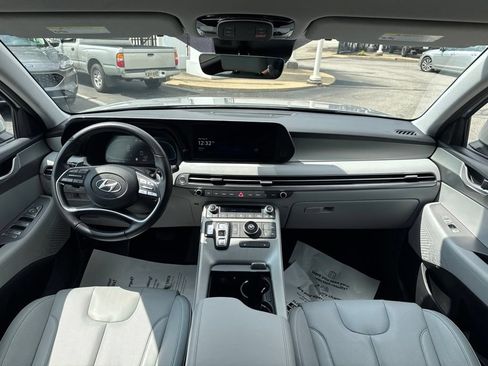 Used 2025 Hyundai Palisade SEL FWD image 17