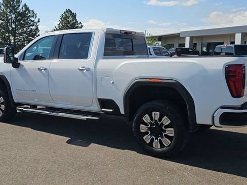 Used 2024 GMC Sierra 3500 Denali w/ Denali Reserve Package AWD/4WD image 7